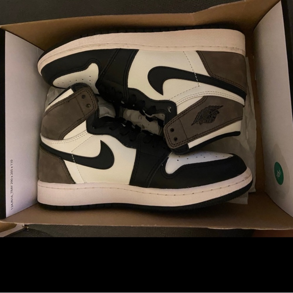 Nike Jordan 1 high mocha